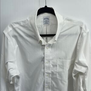 Brooks Brothers 346 The Original Polo Shirt Slim Fit Non-Iron white dress shirt